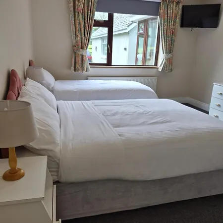 Hilltown House בית הארחה 3*